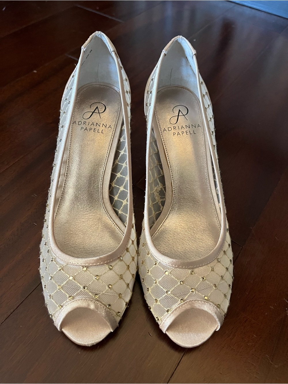 Adrianna Papell gold sparkle mesh pumps heels wedding classic